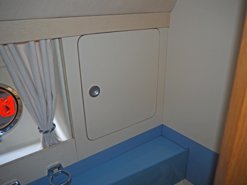 Cabin en avant, H&eacute;bergements